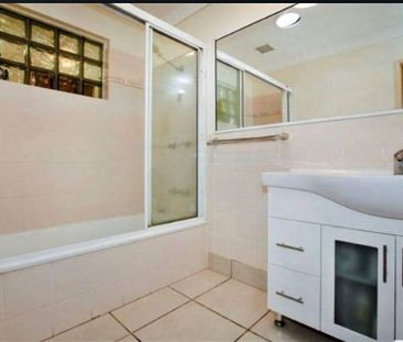 Large Family Home Minutes to Excellent Schools. - Photo 1