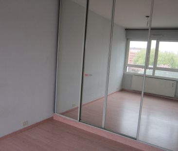 Location Appartement 2 pièces 42m² LILLE 59000 - Photo 3