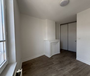 Location Appartement 3 pièces 60m² CHARLIEU 42190 - Photo 3