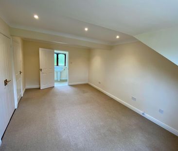 4 bedroom detached house to rent - Photo 6