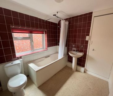 2 bedroom maisonette to rent - Photo 3