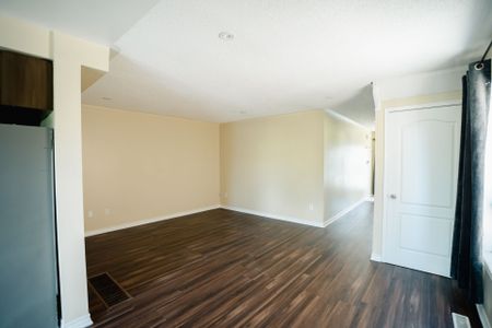 For Lease - 16 Lonestar Crescent, Brampton, Ontario - Photo 4