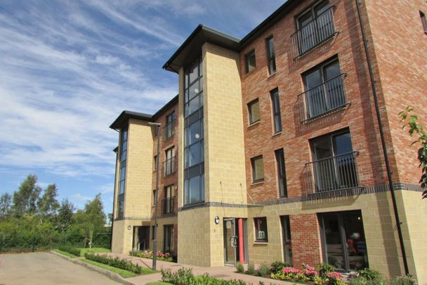 2 Bed Flat - Photo 1