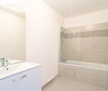 location Appartement T3 DE 61.7m² À MONTREUIL - Photo 1