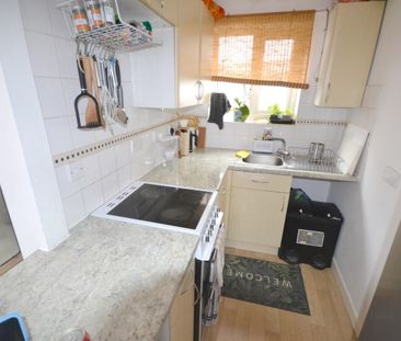 Studio Flat Tudor Street, Exeter, EX4 3BR - Photo 1