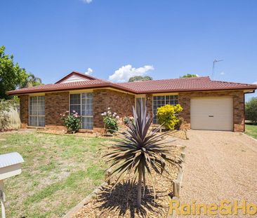 16 John Glenn Place, Dubbo, NSW 2830 - Photo 5