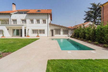 Alquiler de casa o chalet independiente en Alfonso XIII - Photo 2