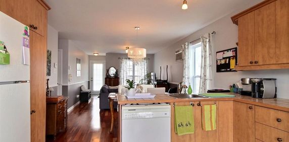 4 1/2 LEGARDEUR RDC+COUR PRIVÉE 2 STAT - Photo 2