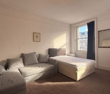 Room in a Shared Flat, Cromwell Road, SW7 - Photo 6