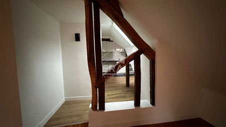 Appartement situé à Compiègne de 5 pièces en centre ville historique de 81,9 m2 - Photo 2