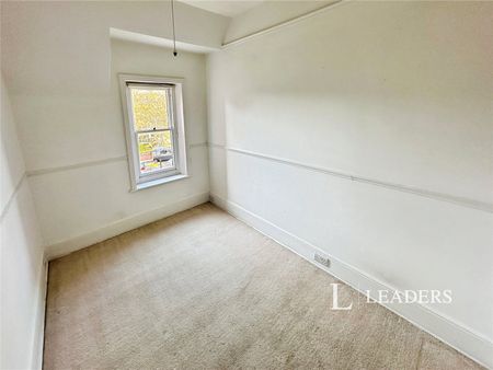 3 bedroom apartment to rent Courland, 19 Grange Road, Eastbourne, BN21 - Photo 3