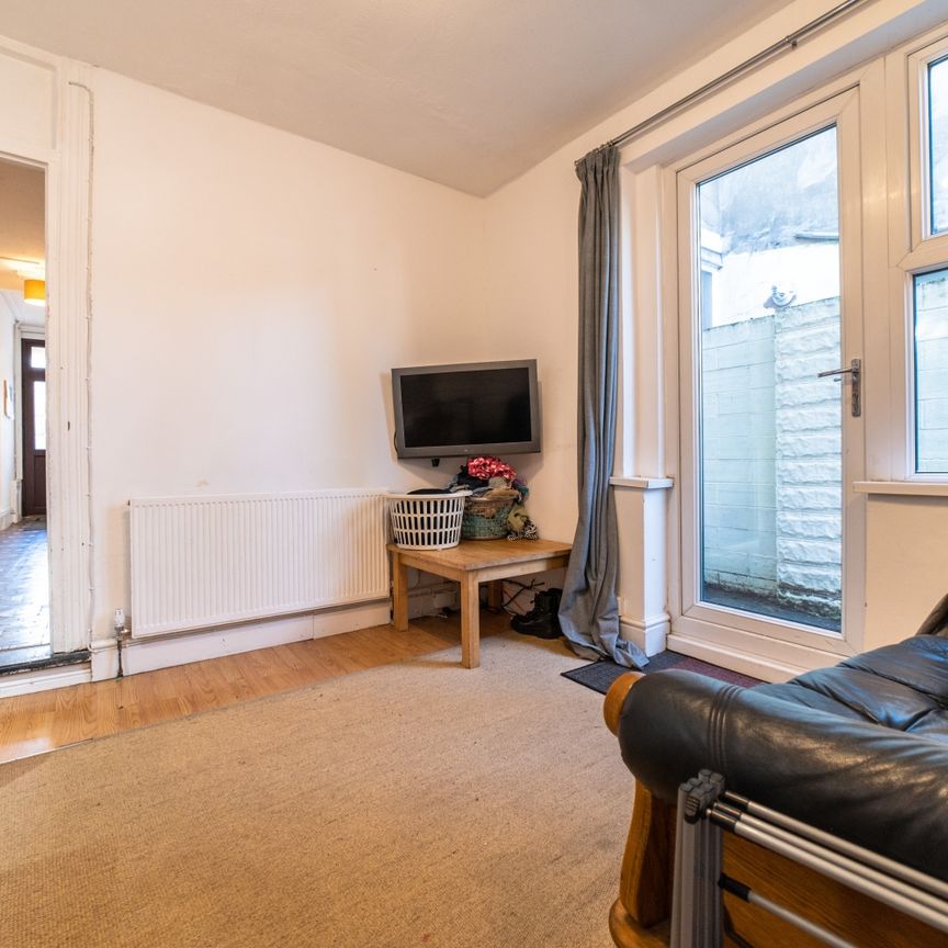 Cottrell Road, Roath - Photo 1