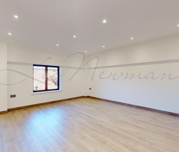 Harvest Lane, Thames Ditton, KT7 - Photo 2