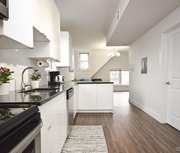 386 Chapel St, Ottawa - Photo 2