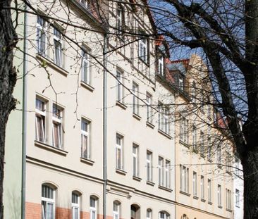 Traumhafte 2-Zimmer-Altbauwohnung in Halle - Photo 2