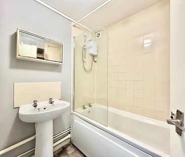 Chamomile Court, Yunus Khan Close, Wa..., London - Photo 5