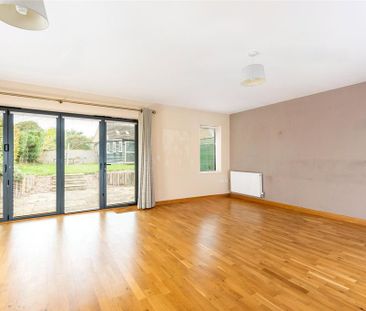 4 bedroom detached house to rent - Photo 2