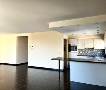 Ruim appartement (101m²) in centrum van Beringen - Photo 2