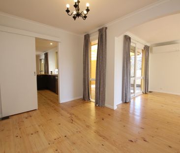 Classic Evatt Family Home - Photo 6