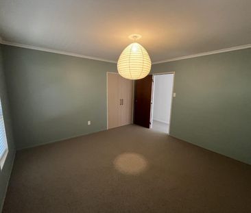 Fully Renovated Merrilands home - Photo 5