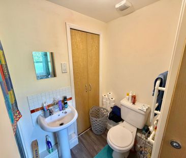 Standish Court, Taunton, Somerset - Photo 1