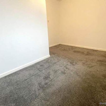 2 bedroom property to rent in Oldham - Photo 1