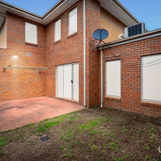 50 Cottrell Street, Werribee - Photo 1