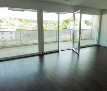 Grosszügige und moderne Wohnung mit Sitzplatz in Villmergen - Foto 4