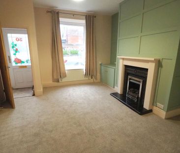 2 bedroom end of terrace house to rent - Photo 3