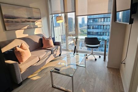 Front Street West - Photo 5