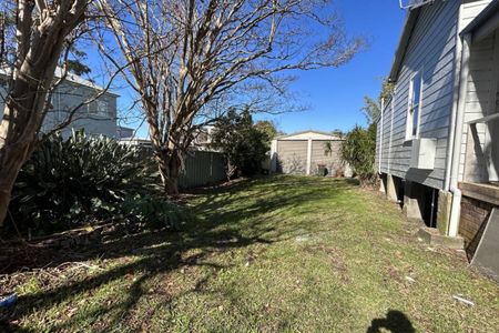 THREE BEDROOM HOME IN MEREWETHER ! - Photo 5