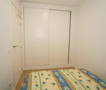 Amplio y Luminoso Piso Reformado con Vistas Panorámicas en Benidorm - Foto 3