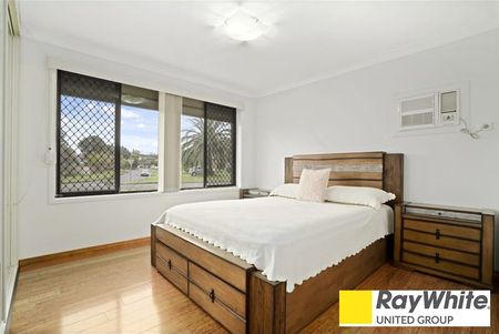 3 Bedroom Home in St Clair - Photo 5