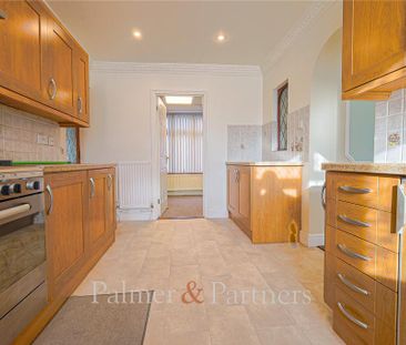 4 bedroom detached house to rent - Photo 6