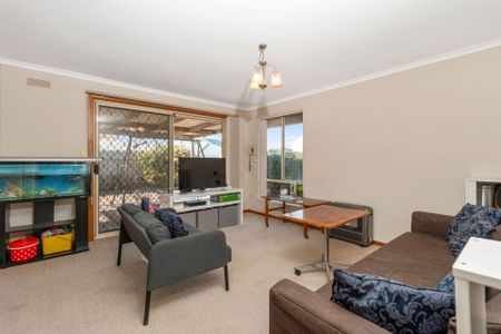Perfectly Positioned for Convenience! - Photo 4
