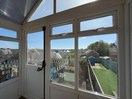 2 bedroom flat to rent - Photo 3