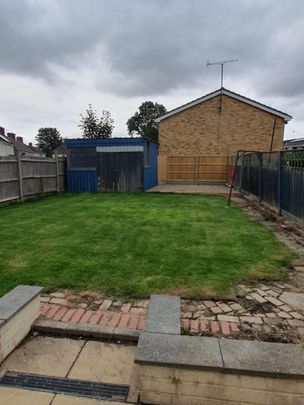 3 bedroom semi-detached house to rent - Photo 1