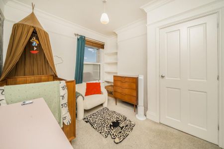 3 bedroom parking to rent - Photo 5