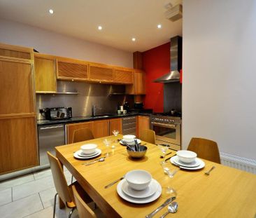 3 bedroom flat to rent - Photo 2