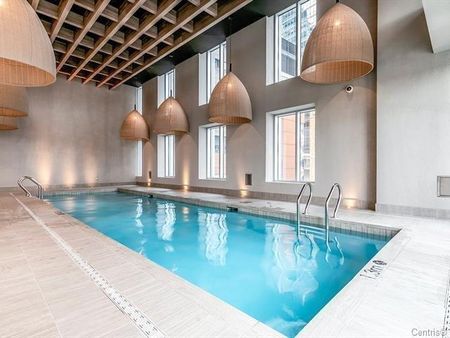 1288 Rue St Antoine O. - Photo 2