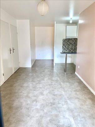 2 pièces - 45 m² - 1er étage - Colocation non autorisée - Photo 1