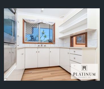 Comfort, Convenience & Space – Family-Friendly Home in the Heart of... - Photo 1