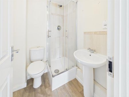 2 BED Flat To rent - Photo 4