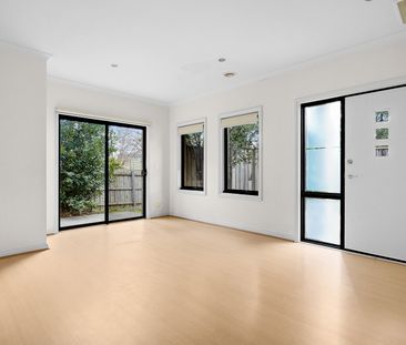 Modern Low Maintenance Townhouse - Photo 1