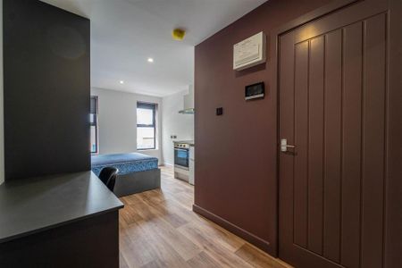 Studio to rent - Photo 5