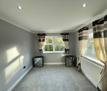 4 bedroom Detached House to let - Photo 4