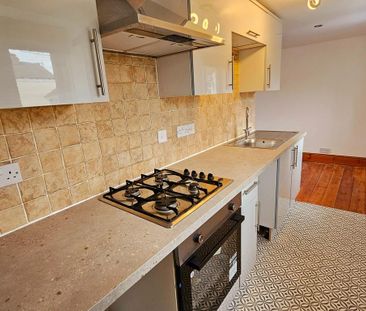 2 bedroom maisonette to rent - Photo 6
