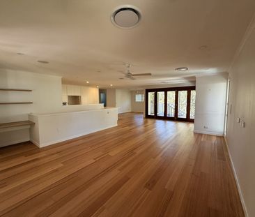 Sunrise Beach Family Sanctuary – Parkland Backdrop & Direct Beach A... - Photo 3