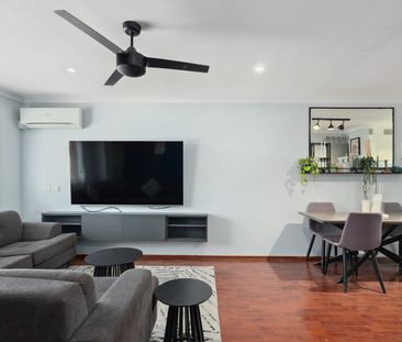 Fully Renovated & Spacious 2-Bedroom Unit in Bayswater! - Photo 1