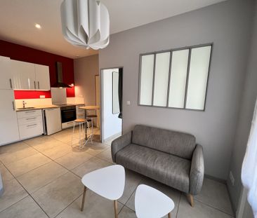 Location Appartement 2 pièces 24m² GRENOBLE 38000 - Photo 2